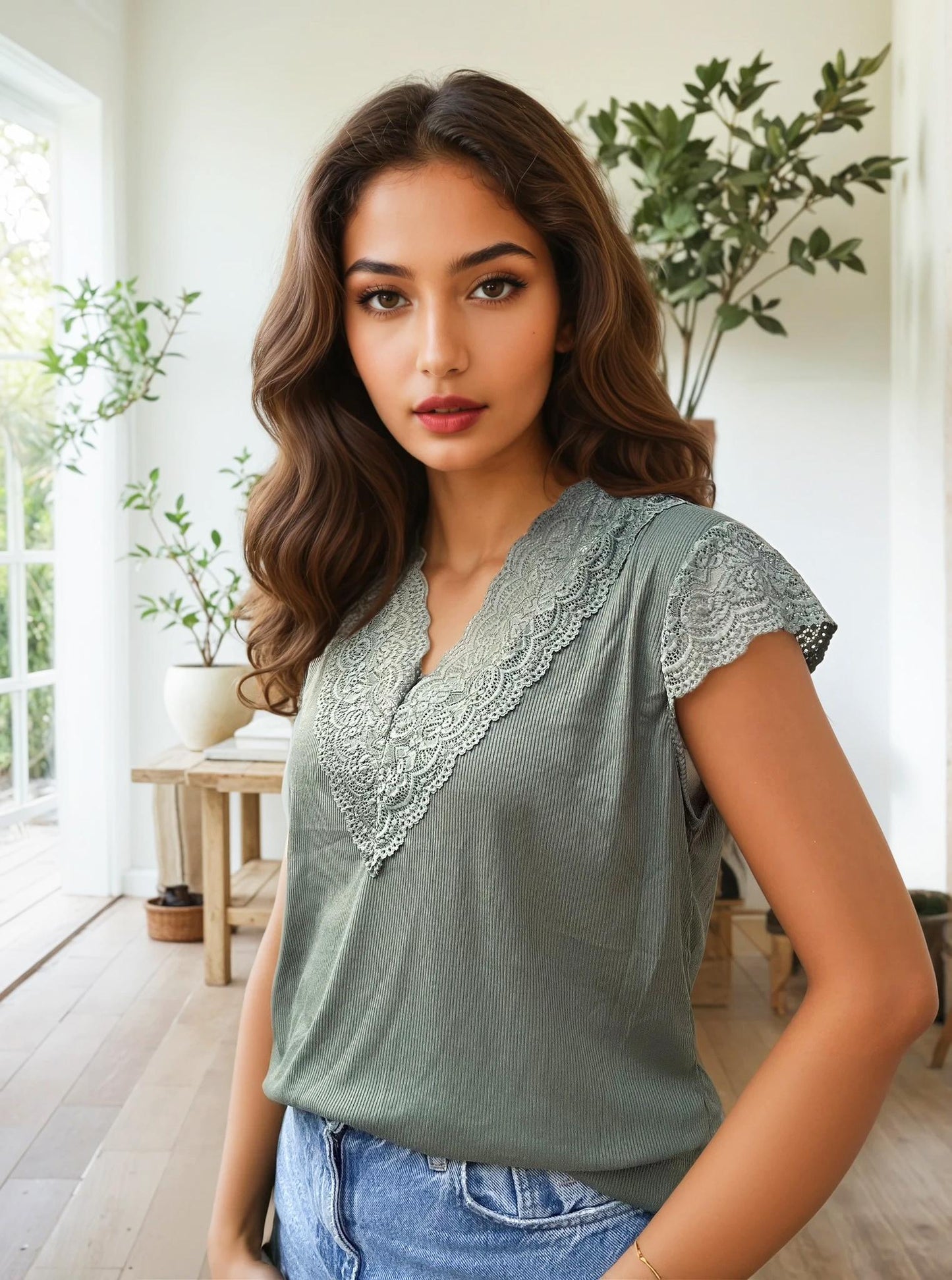 T-shirt Col V , Manches Courtes